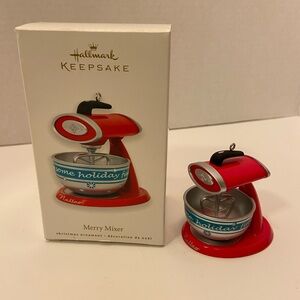 2010 Hallmark Merry Mixer Ornament
